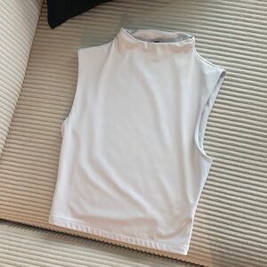 Express body contour Tank Top